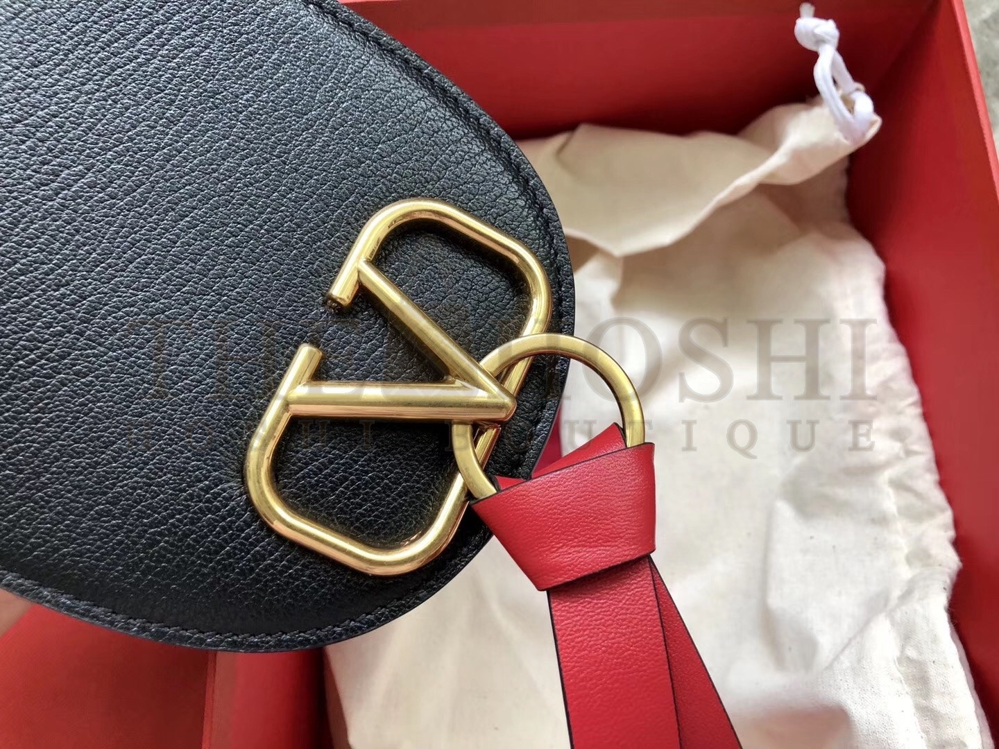 Va1e*ntin0 Small Vring Crossbody Bag In Black Goatskin Master Quality