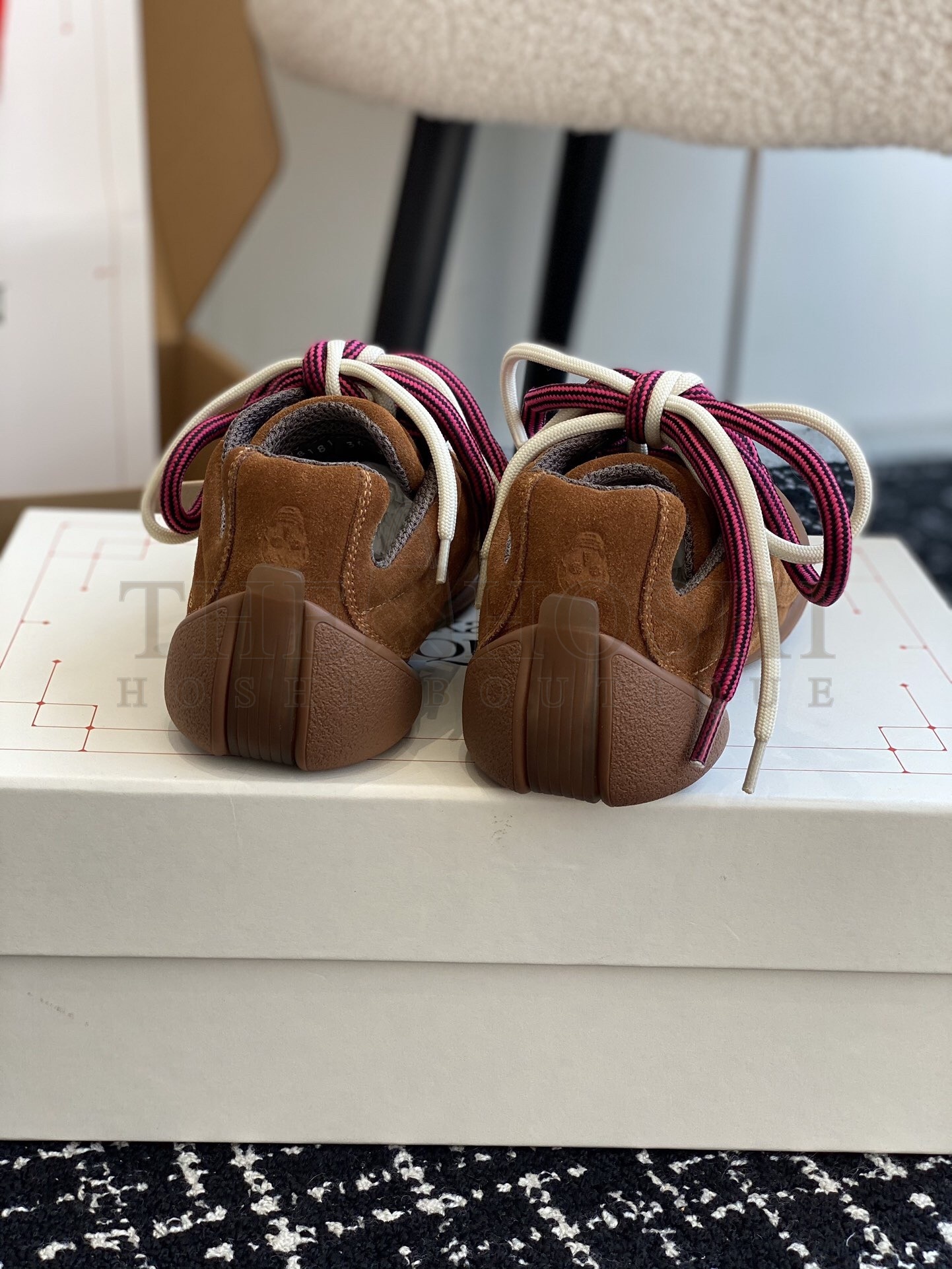 A1exa*der Mcqv*en Women