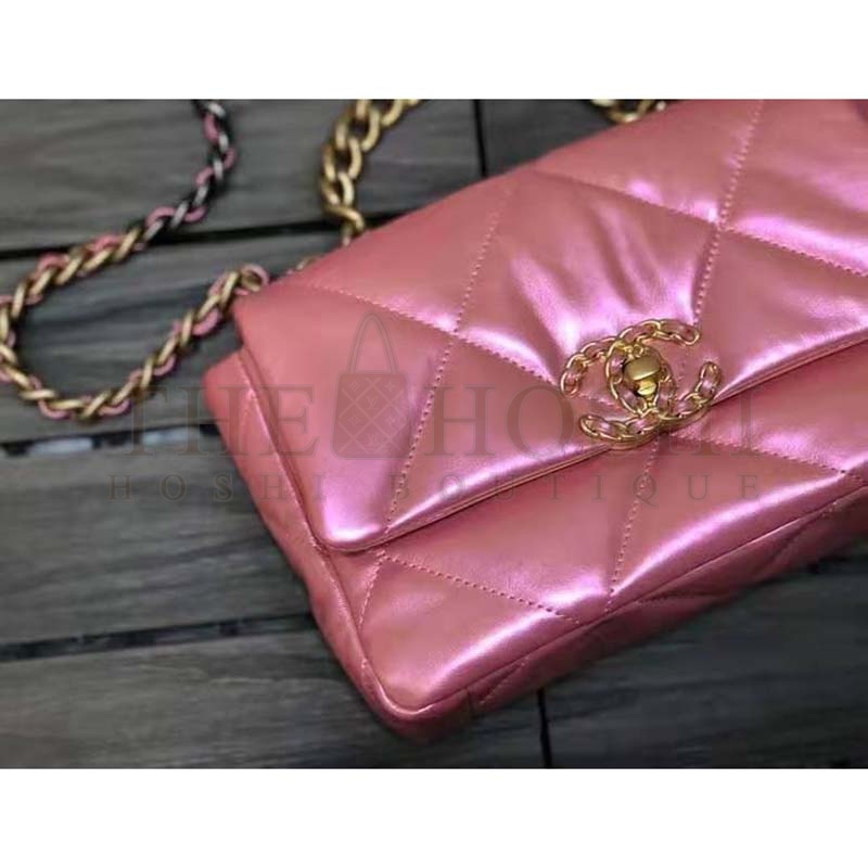 Ch**el Women 19 Flap Bag Lambskin Gold Silver-Tone &amp; Ruthenium-Finish Metal Coral Master Quality