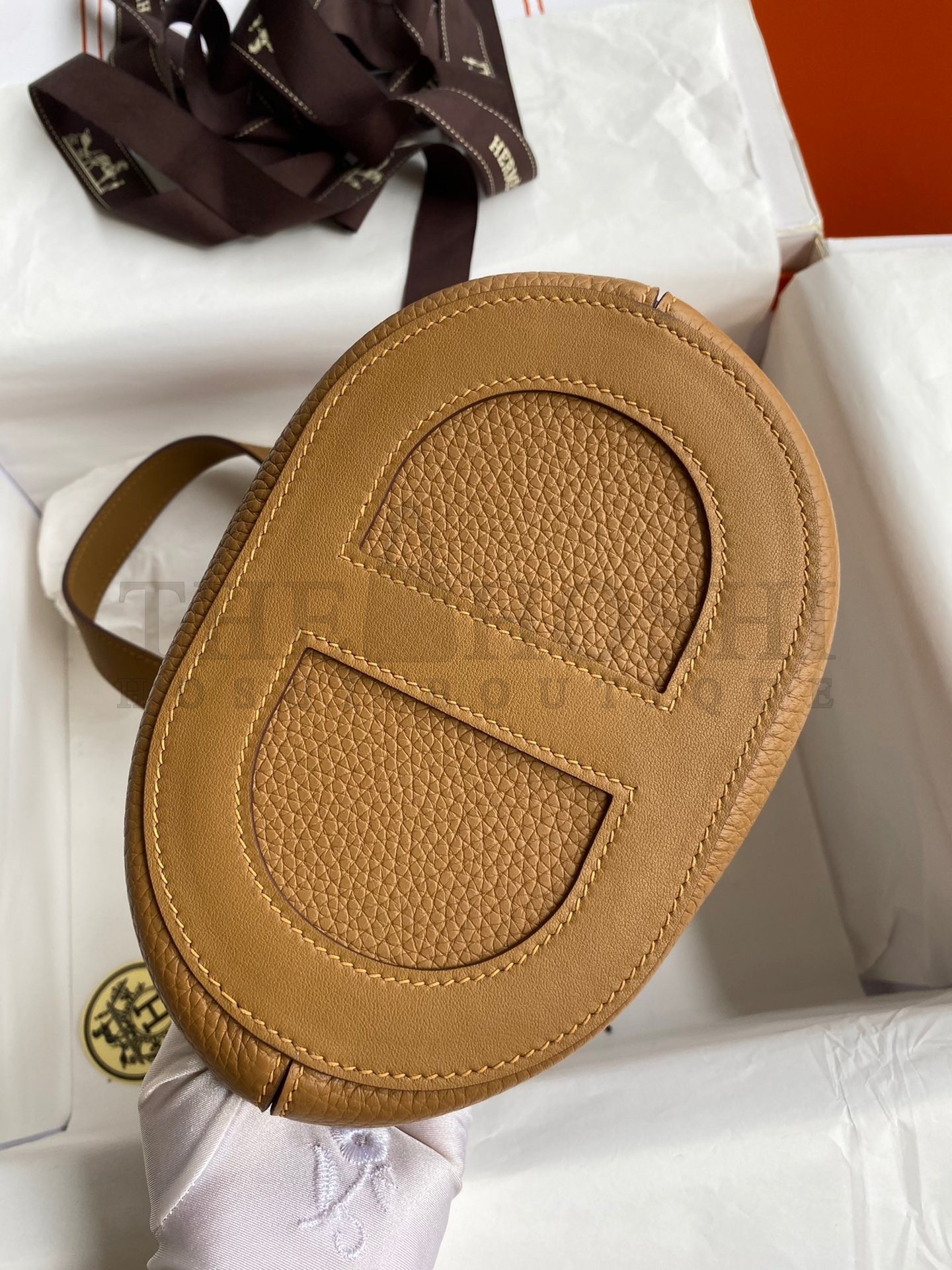 H**me5 In The Loop 18 Handmade Bag in Biscuit Clemence Leather Master Quality