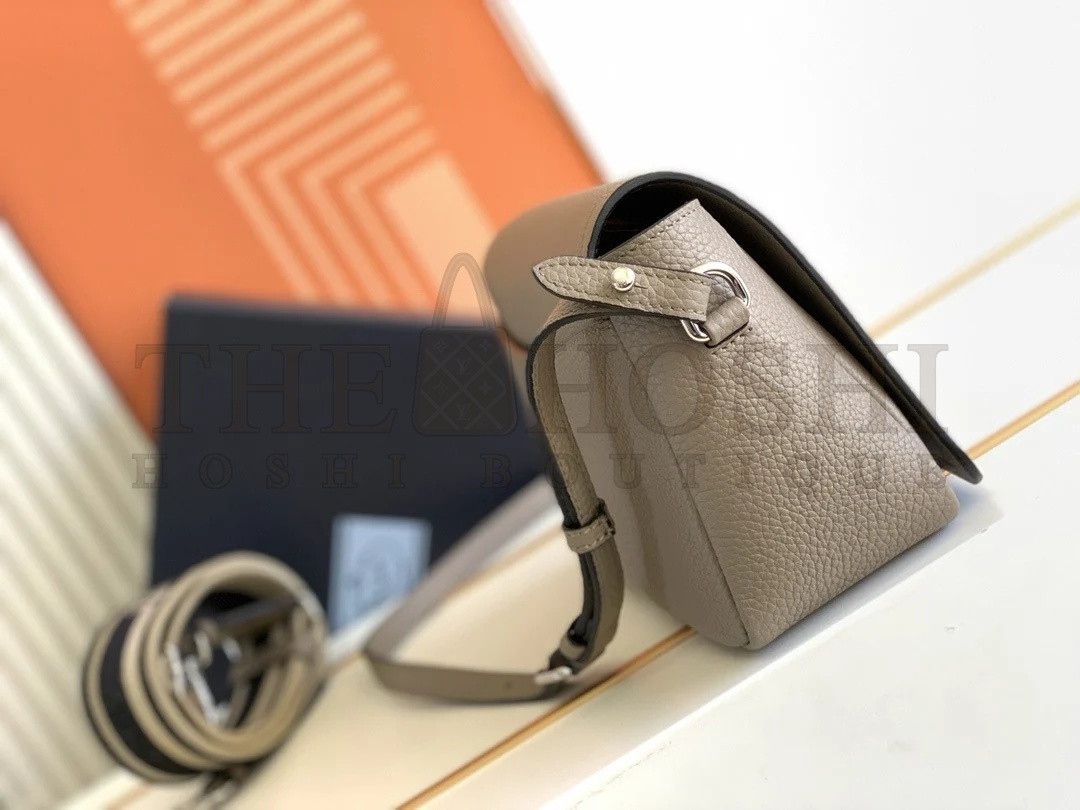 Pra*a Flap Shoulder Bag in Grey Grained Leather Master Quality