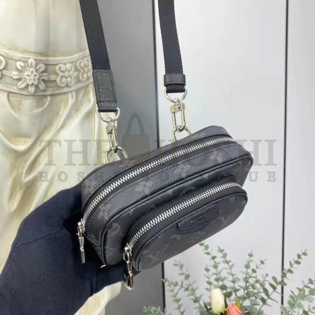 L0vis Vvtt0n LV Women Outdoor Pouch Taigarama Noir Black Coated Canvas Cowhide Leather Master Quality