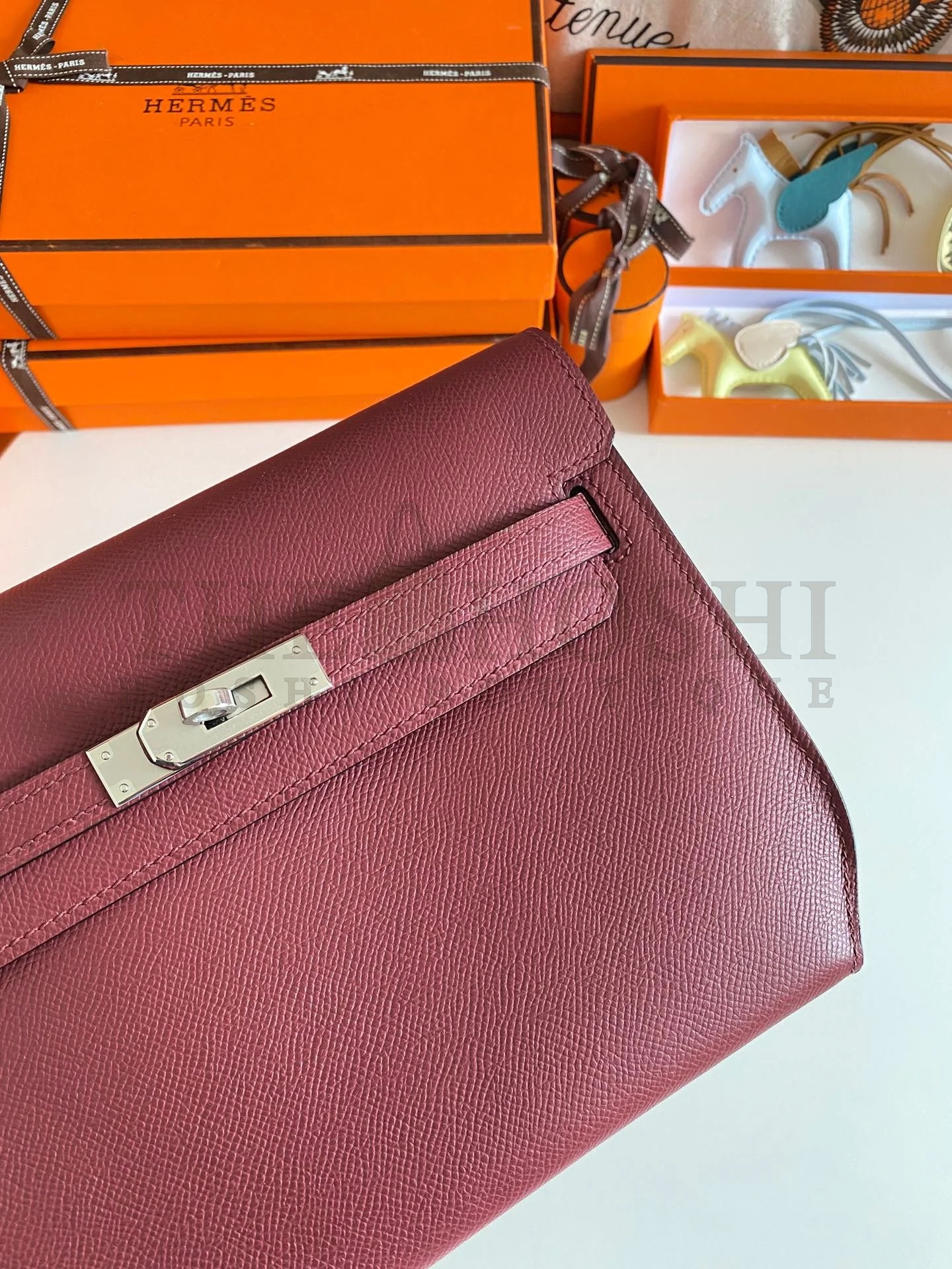 H**me5 Kelly Depeches 25 Pouch in Bordeaux Epsom Calfskin Master Quality