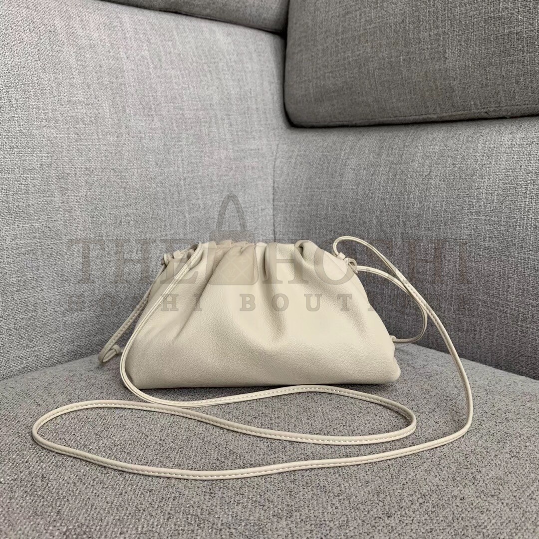 B0tt*ga Ven*ta Pouch Mini Bag In White Calfskin Master Quality