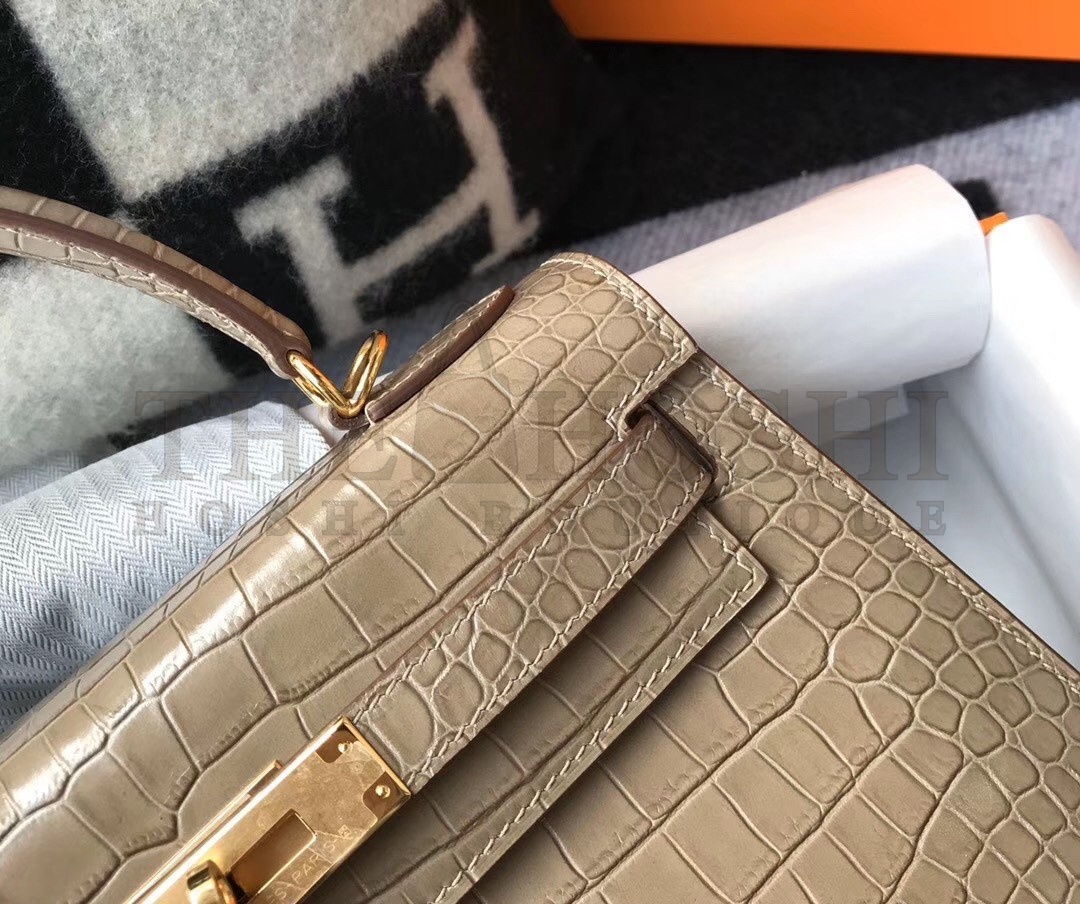 H**me5 Kelly 28cm Bag In Taupe Embossed Crocodile GHW Master Quality