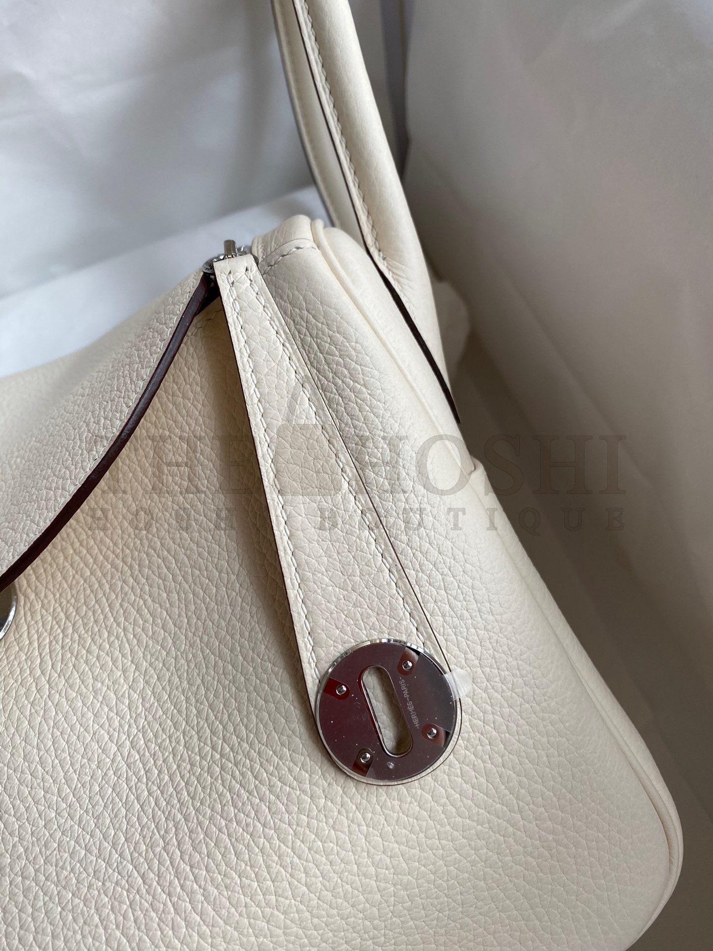 H**me5 Lindy 26 Handmade Bag In Nata Clemence Leather Master Quality