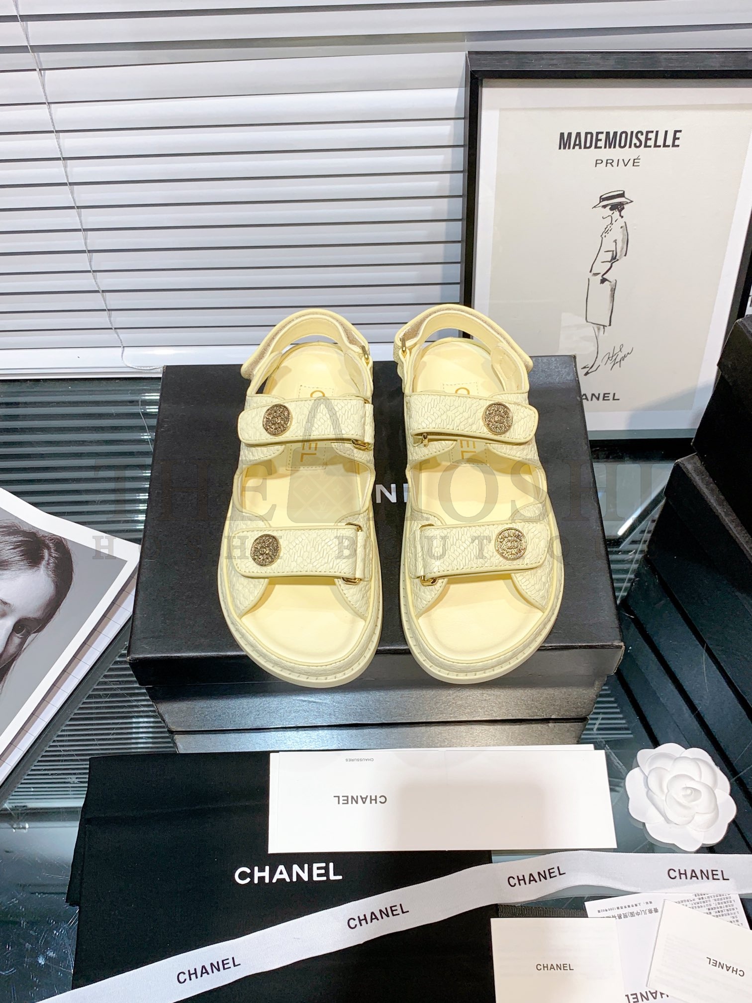 Ch**el sandals sliper shoes Master Quality