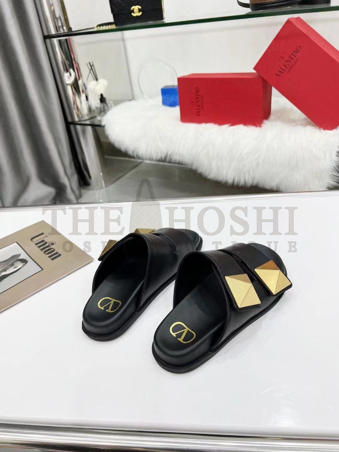 Va1e*ntin0 One Stud Slide Sandals In Black Calfskin Master Quality