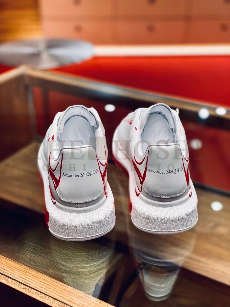 A1exa*der Mcqv*en Women