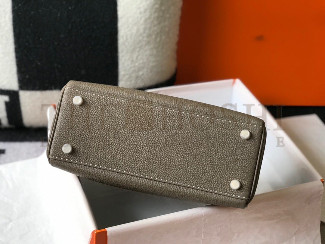 H**me5 Kelly 28cm Retourne Bag in Taupe Clemence Leather GHW Master Quality