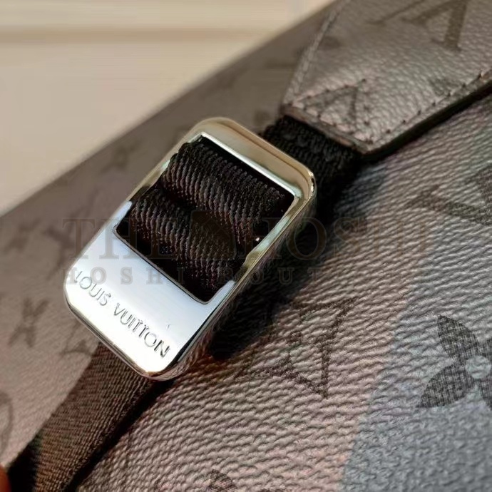 L0vis Vvtt0n LV Men Outdoor Messenger Bag Gunmetal Gray Monogram Coated Canvas Master Quality