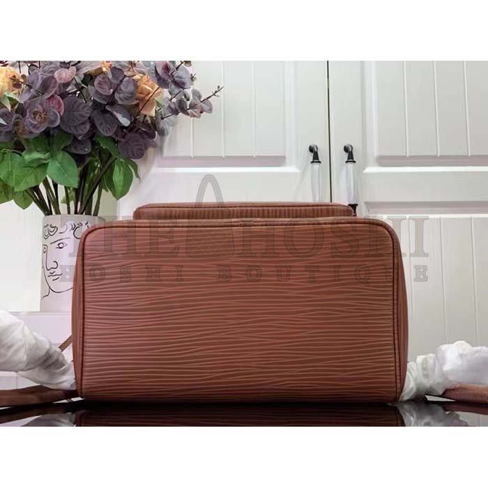 L0vis Vvtt0n LV Unisex Montsouris Backpack Cognac Calf Leather Drawstring Magnetic Closure Handle Master Quality