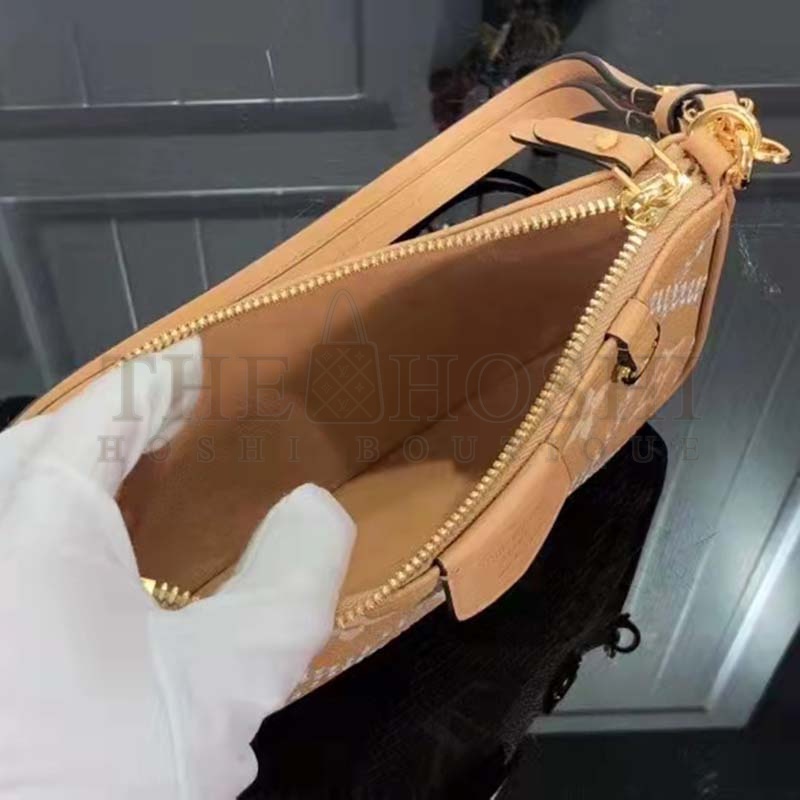 L0vis Vvtt0n LV Women Easy Pouch On Strap Beige Monogram S*pple Grained Cowhide Master Quality