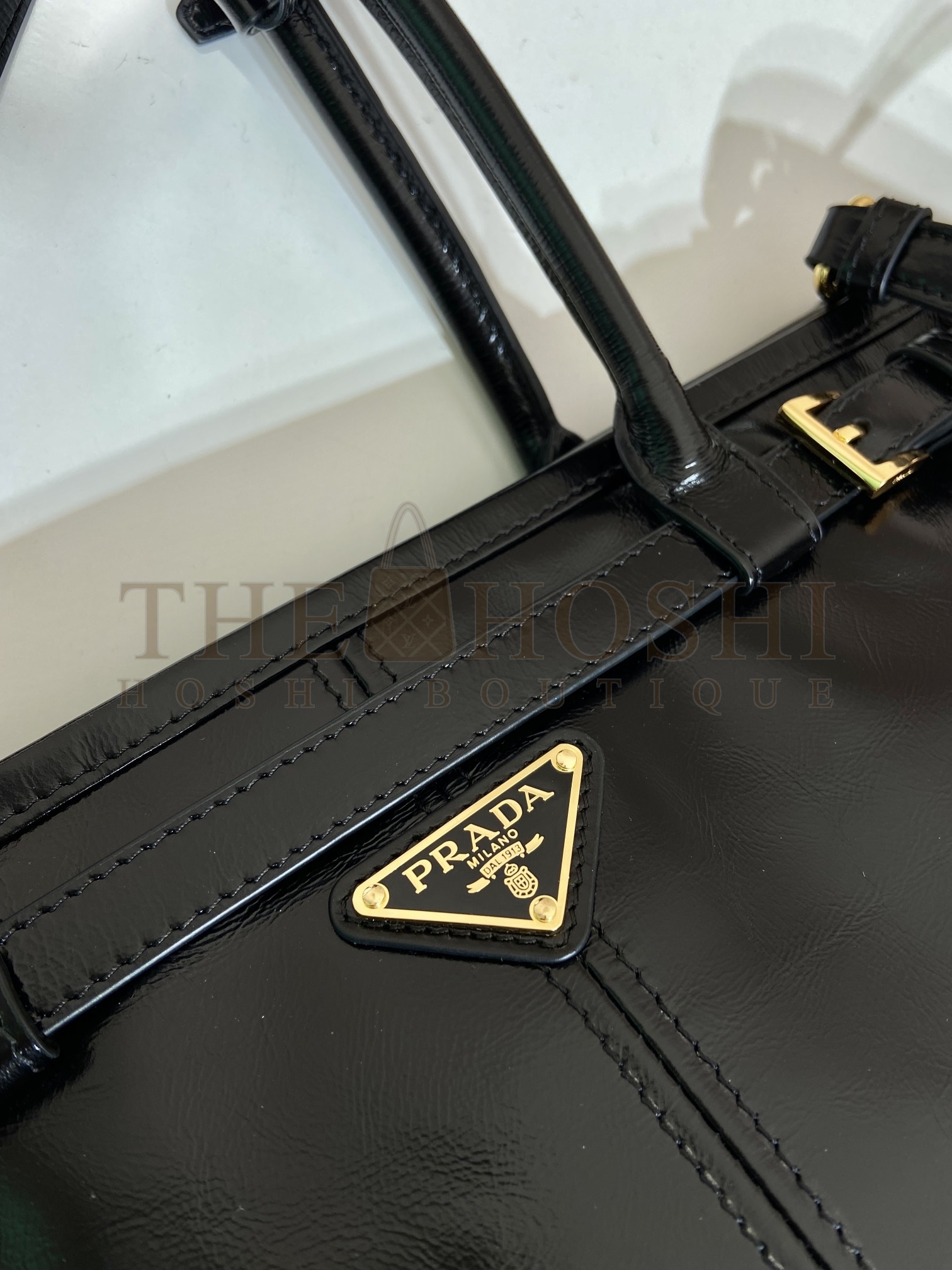 Pra*a SMALL LEATHER SHOULDER BAG IN BLACK bag 32x15.5x12cm Master Quality