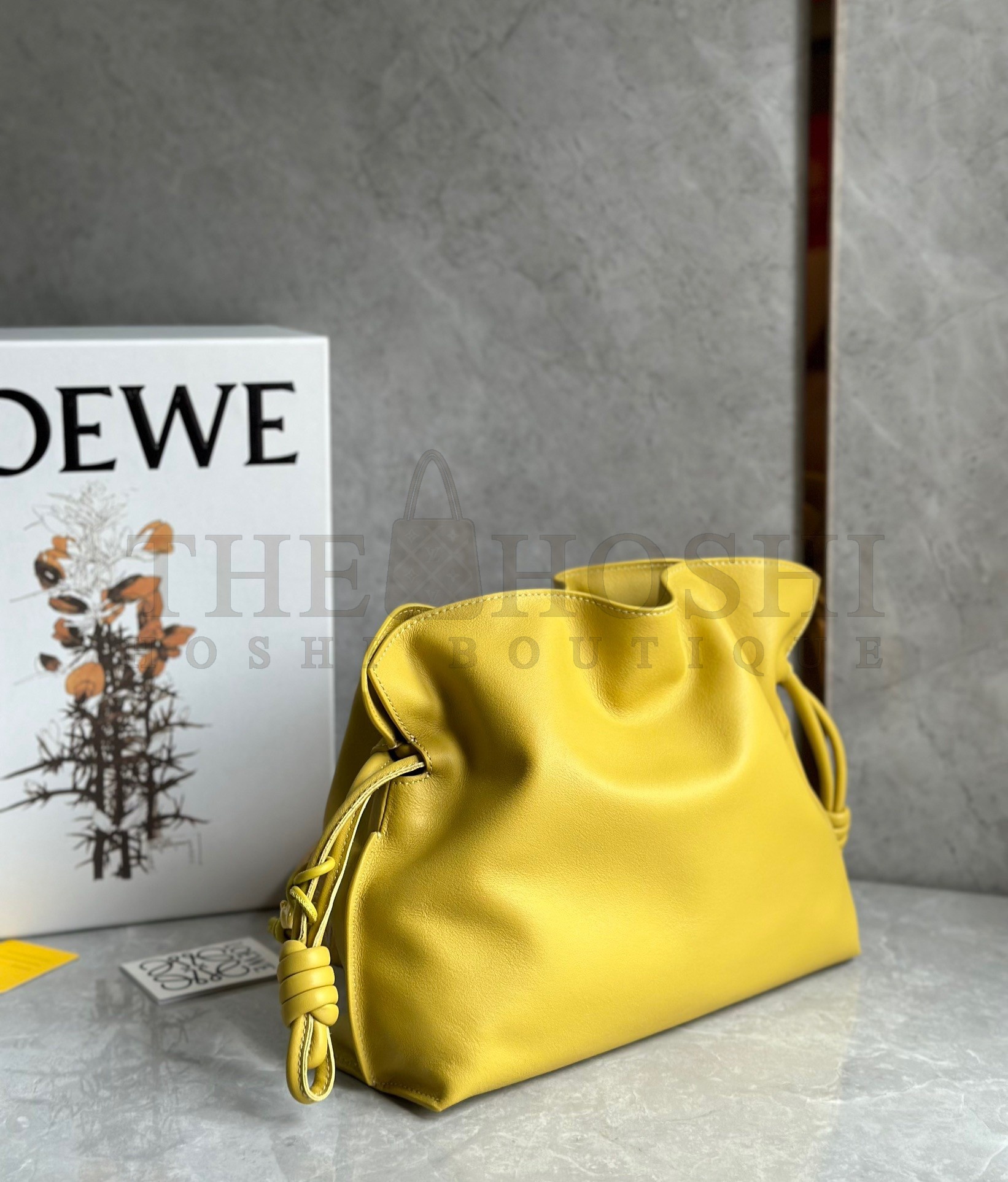 L0ew* Flamenco Clutch Bag In Pale Yellow Leather Master Quality