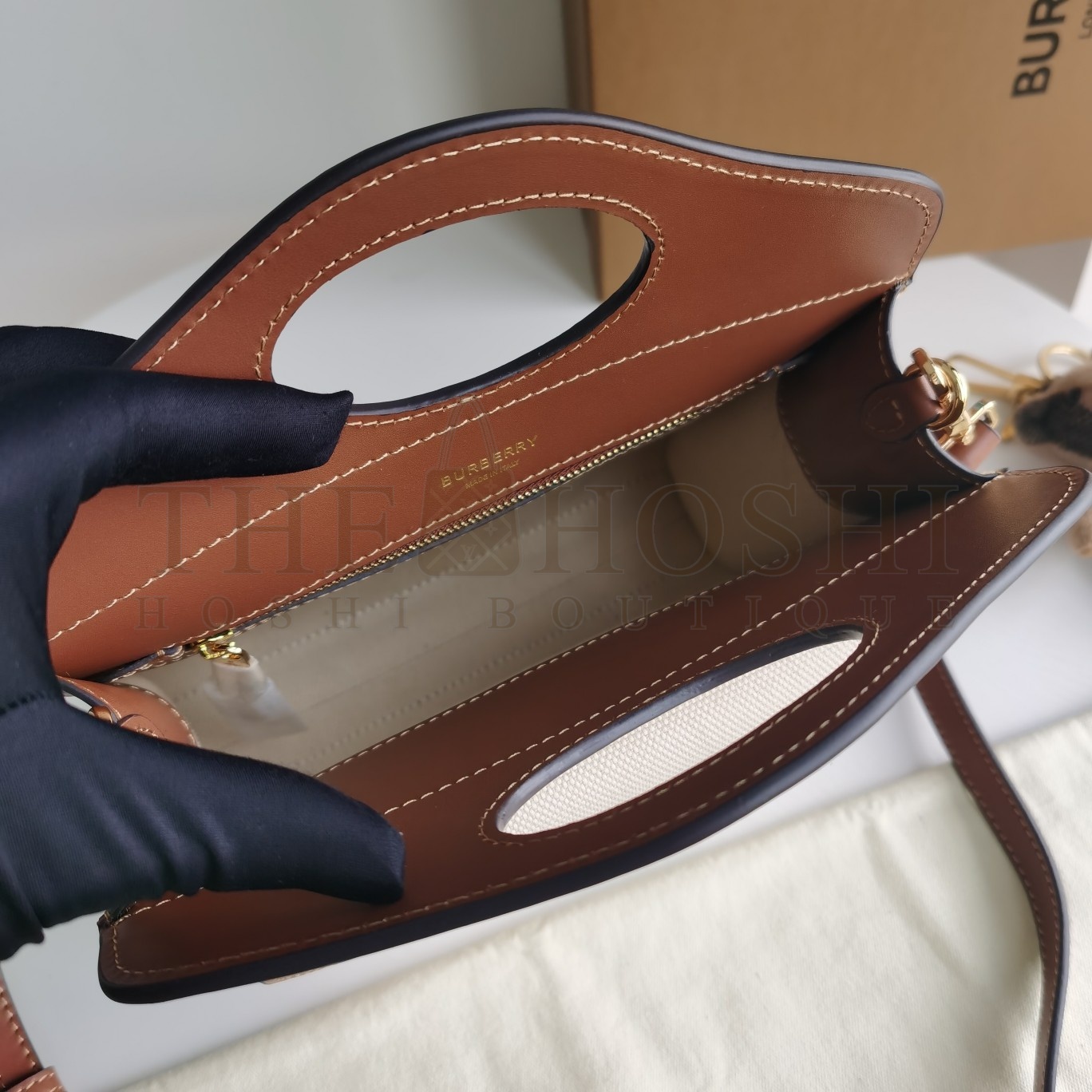 Bv*b*rry Pocket Bag - Canvas and Leather Trim 26.5x23x6 CM Master Quality