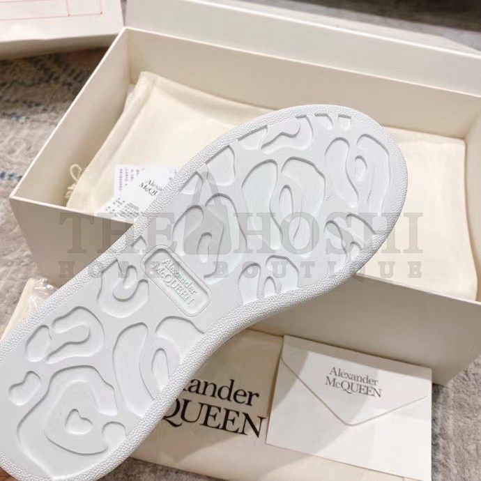 A1exa*der Mcqv*en Men