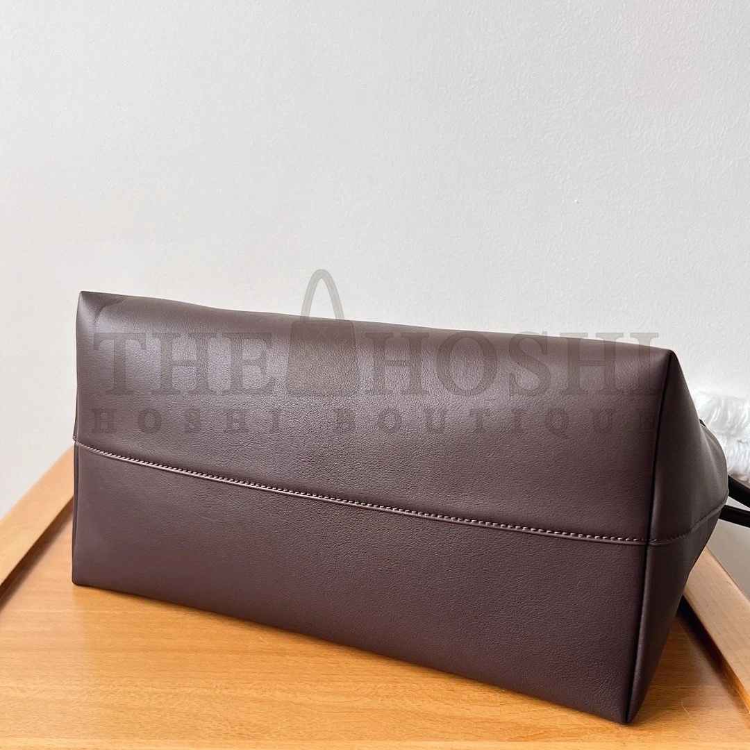 The R0w Terrasse Shoulder Bag in Burgundy Calfskin Master Quality