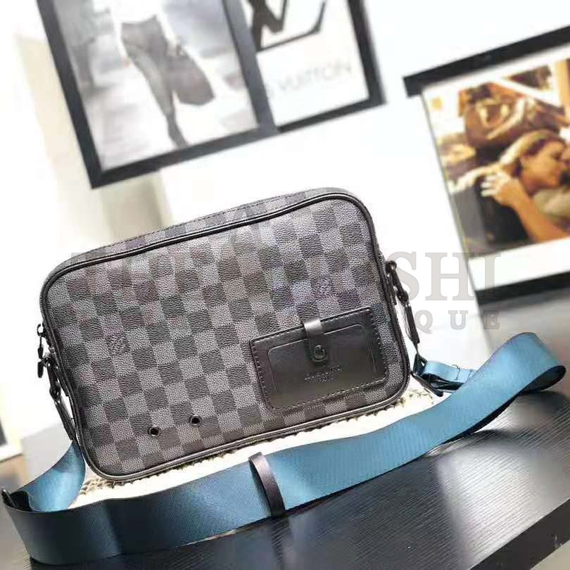 L0vis Vvtt0n LV Men Alpha Messenger in Classic LV Damier Graphite Canvas-Grey Master Quality