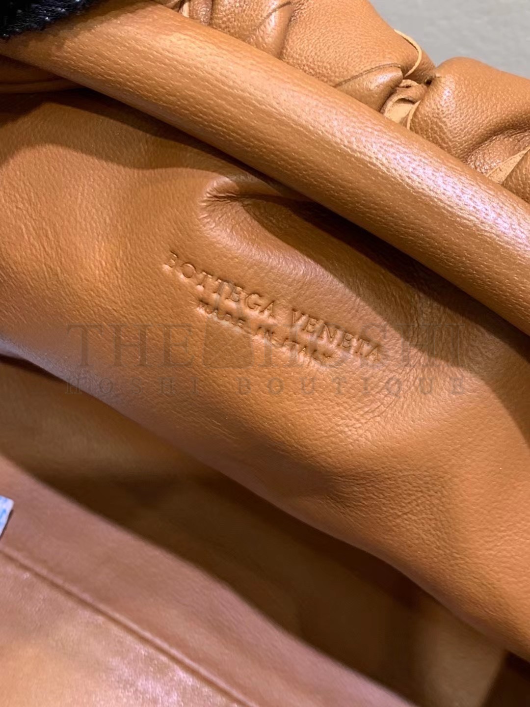 B0tt*ga Ven*ta Mini Pouch In Caramel Intrecciato Lambskin Master Quality