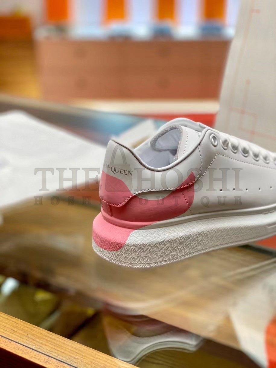 A1exa*der Mcqv*en Women