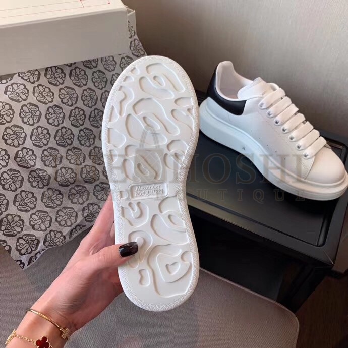 A1exa*der Mcqv*en Women