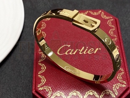 Ca*t1er BRACELET 18k gold top 1:1 qualtiy szie 17 ( one size fit all) Master Quality