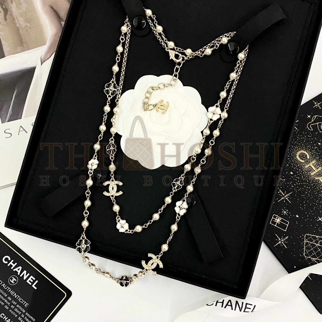 Ch**el Clover Pearl CC Necklace – Gold, White & Black Multilayer Design Master Quality