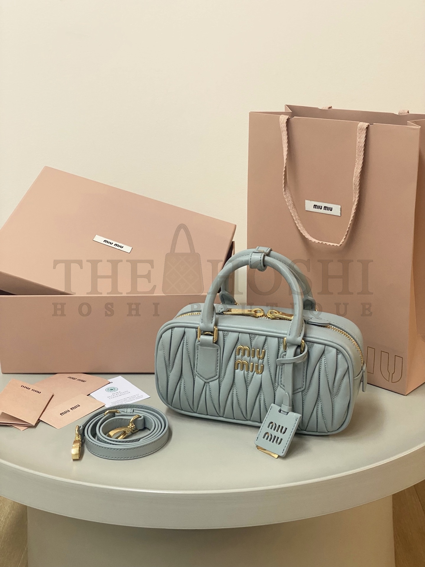 M1um1u Matelassé Leather Bowling Bag 22x10.5x7.5cm Master Quality