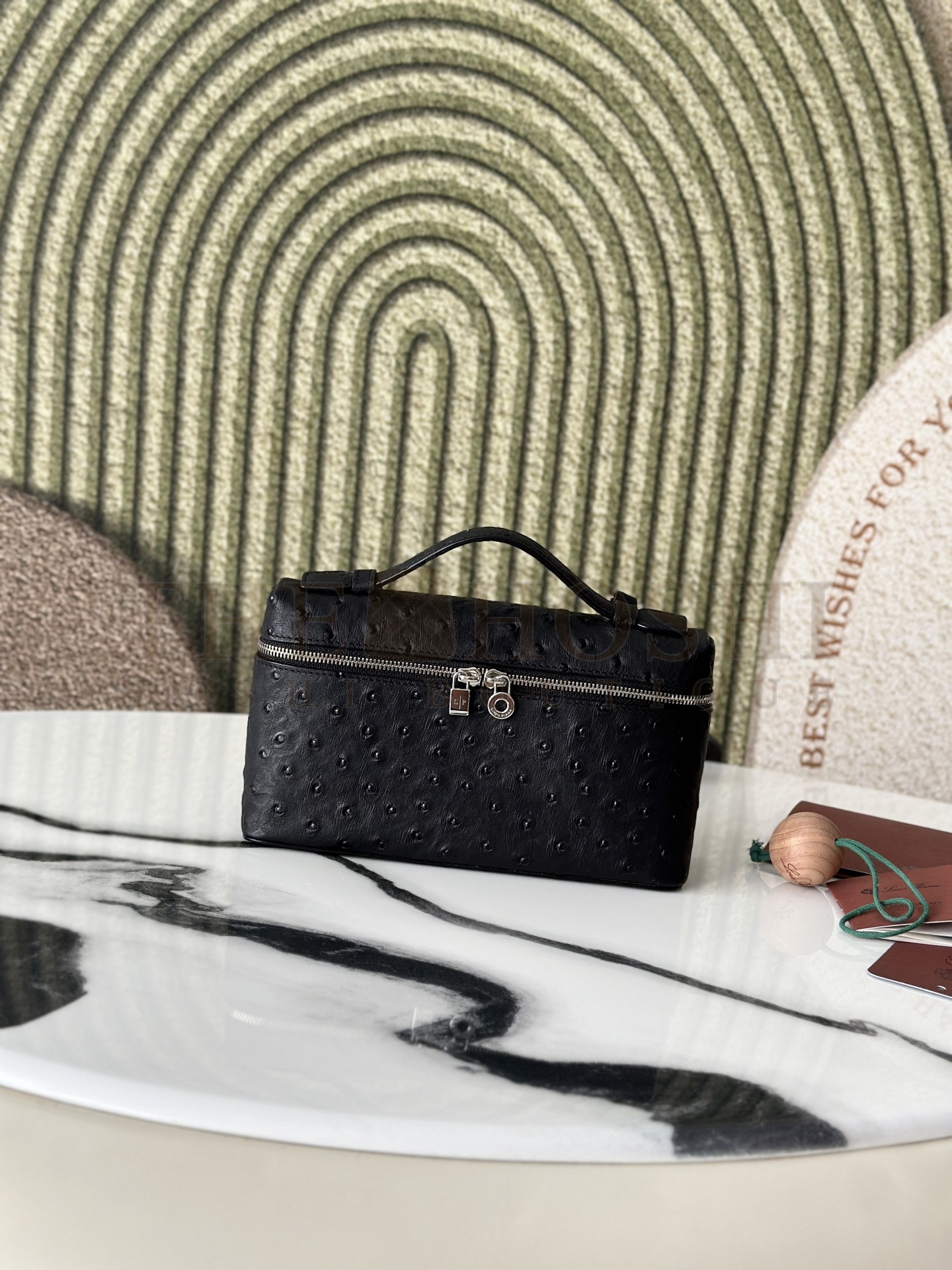 L0r0 P1ana LP L19 Extra Pocket Ostrich Leather Clutch Crossbody Bag 19x6.5x11cm Master Quality