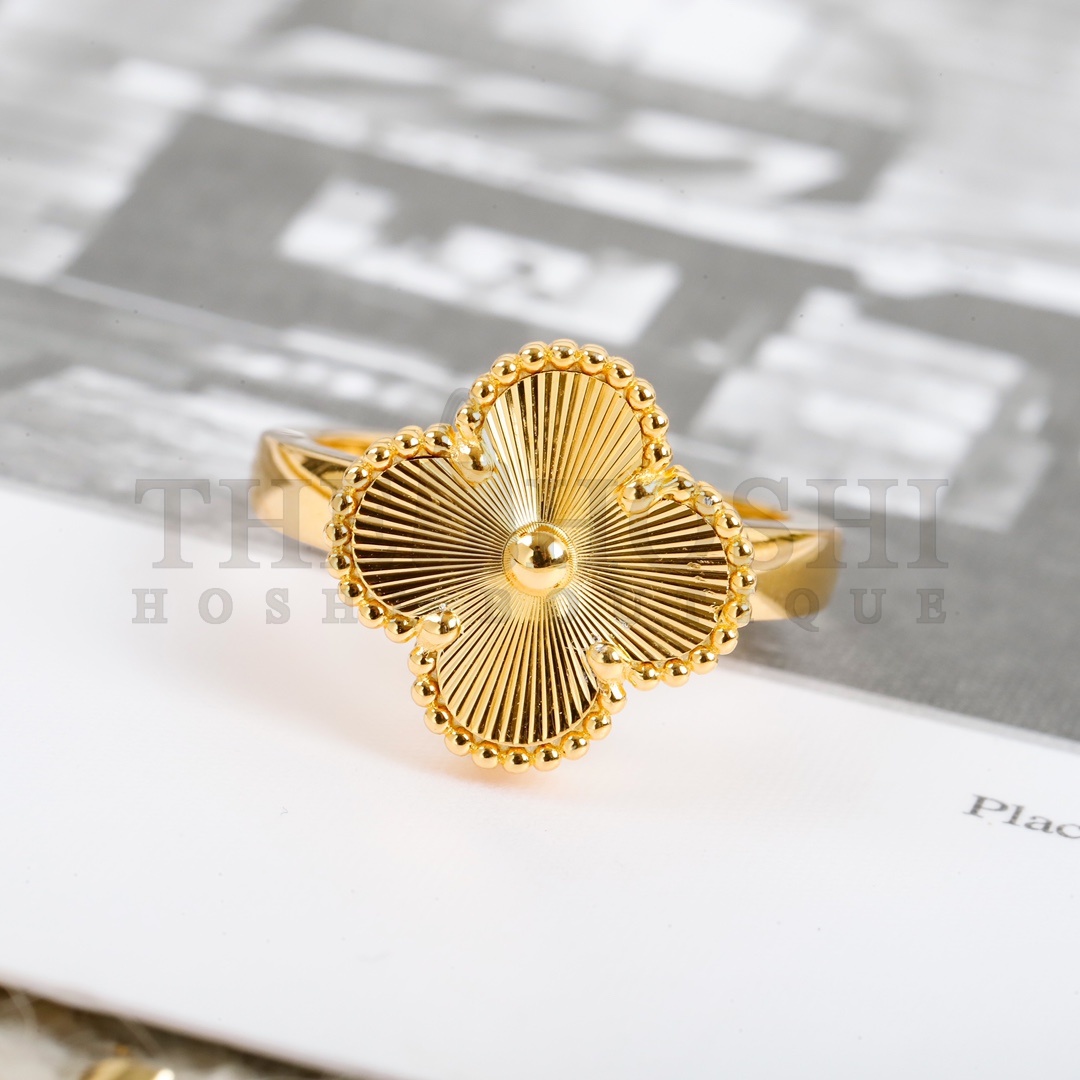 V*n Cl**f & Arpels Clover Ring Master Quality