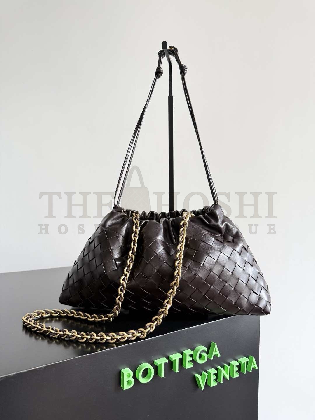 B0tt*ga Ven*ta bv Dustbag Notte Intrecciato Leather Pouch Bag with Gold Chain Strap Luxury Crossbody Bag Master Quality