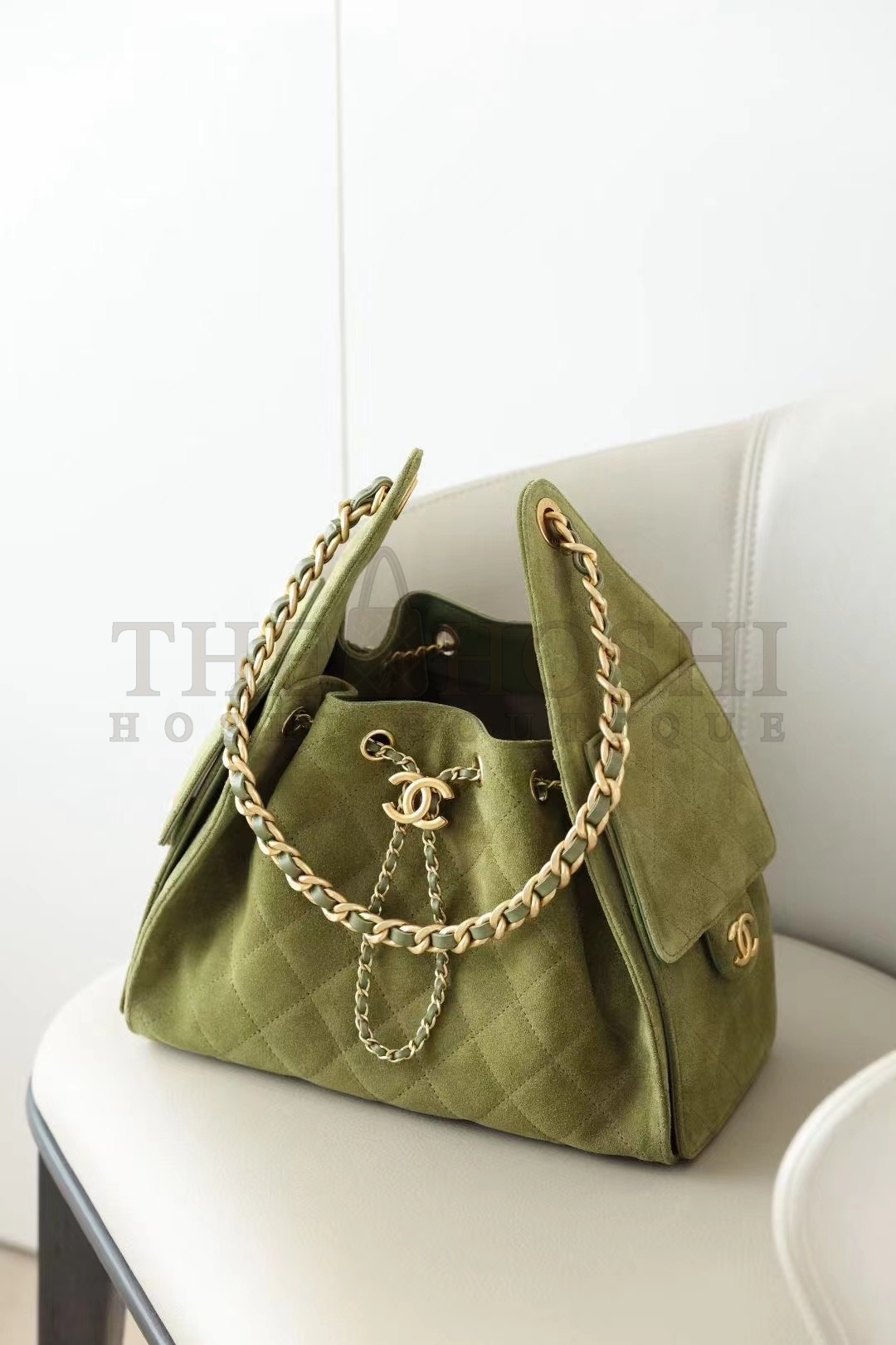 Ch**el 25C Hobo AS5631 Hobo Drawstring Bag Green Sude Leather with Gold Chain 22*12.5*20CM Master Quality