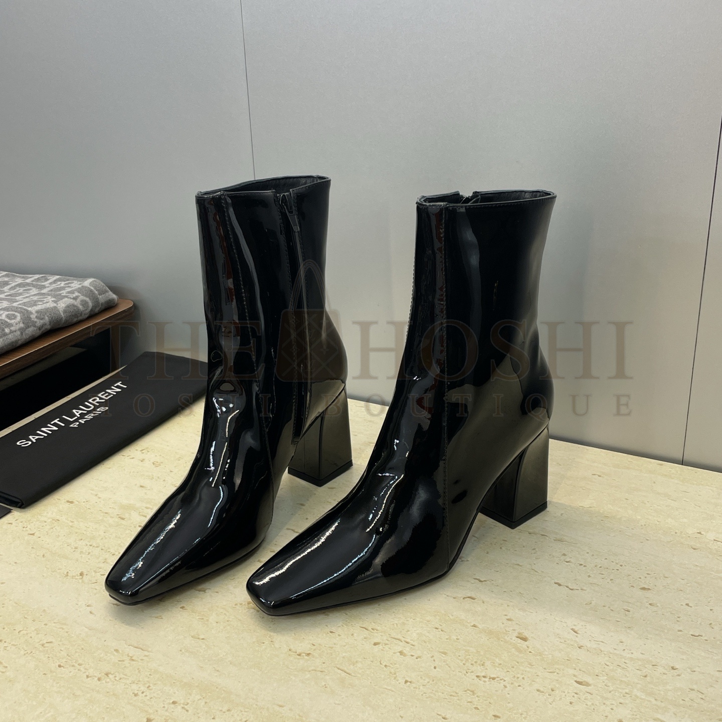 Sa1nt Lau*nt Y51 Logo Square-Toe High-Heel Equestrian Ankle Boots – Burgundy Leather Master Quality