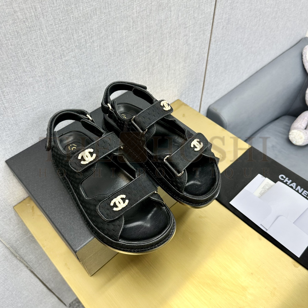 Ch**el CC Logo Quilted Leather Dad Sandals 2022 Summer Collection Black Gold Hardware Master Quality