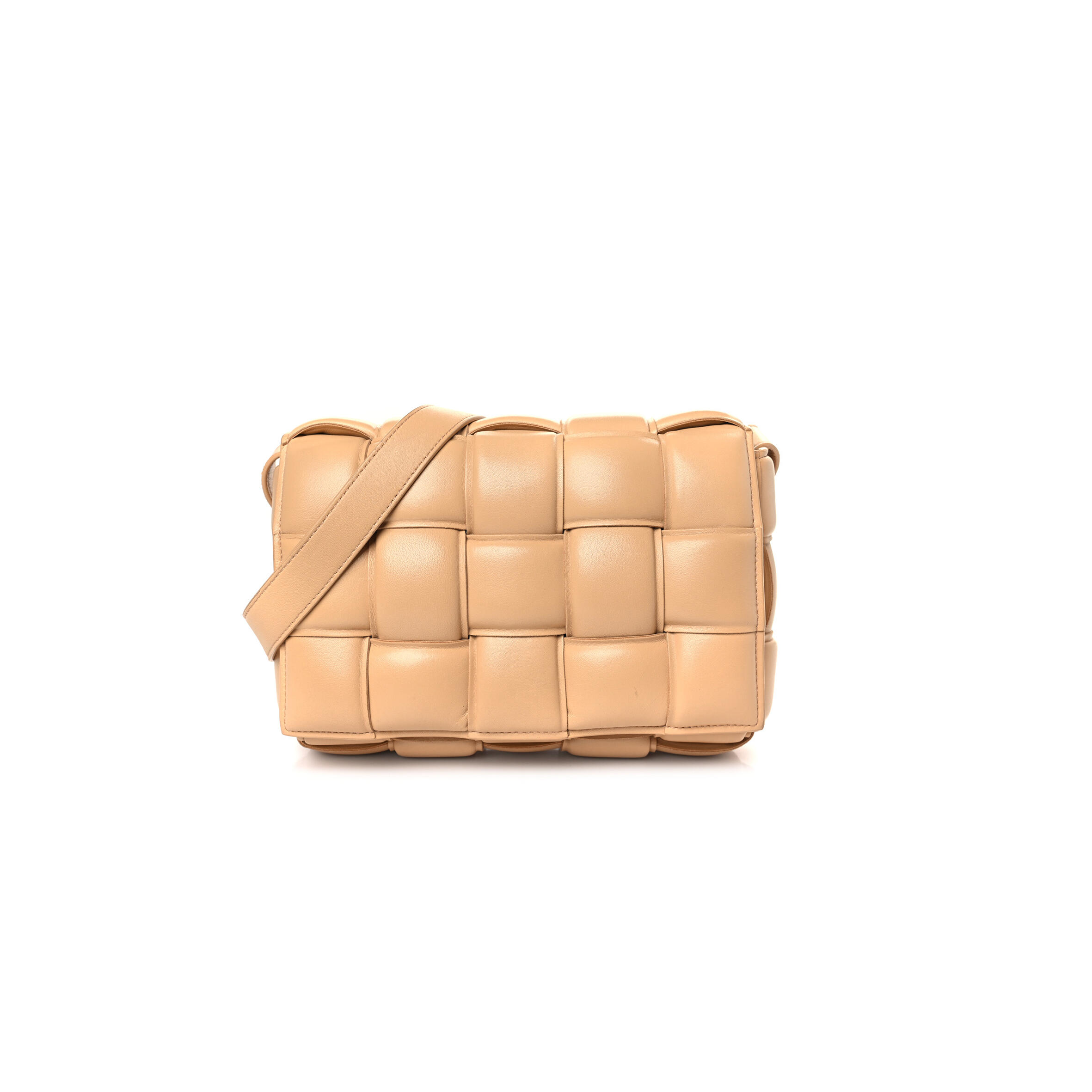 B0tt*ga Ven*ta NAPPA MAXI INTRECCIATO PADDED CASSETTE CROSSBODY BAG ALMOND (26*18*8cm) Master Quality