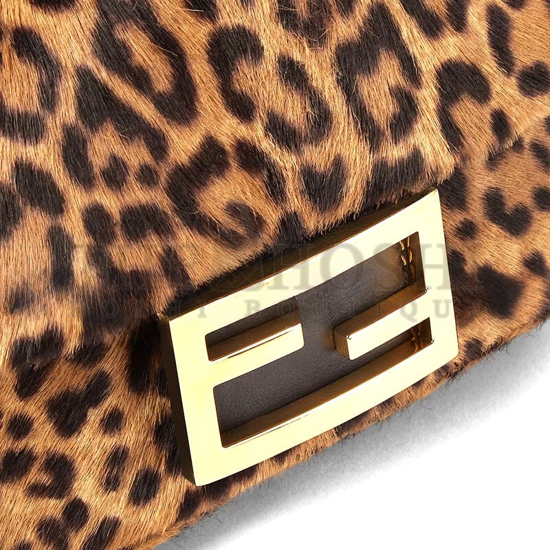 F**di BAGUETTE MINI PRINTED CAVALLINO CALFSKIN BAG 8BS017AYDYF0A6E (20*13*5cm) Master Quality