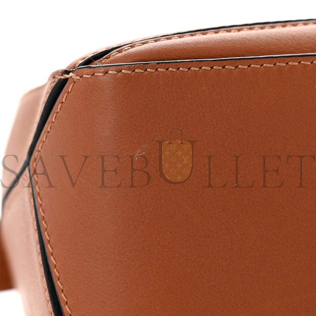 L0ew* CALFSKIN SMALL PUZZLE BAG TAN (24*16.5*10.5cm) Master Quality