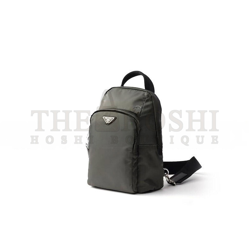 Pra*a RE-NYLON AND SAFFIANO LEATHER BACKPACK 2VZ116 (27*20*8cm) Master Quality
