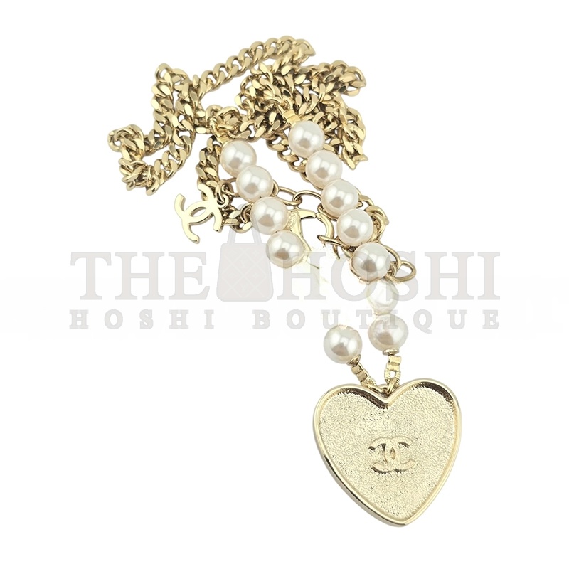 Ch**el CC BLACK ENAMEL HEART NECKLACE Master Quality