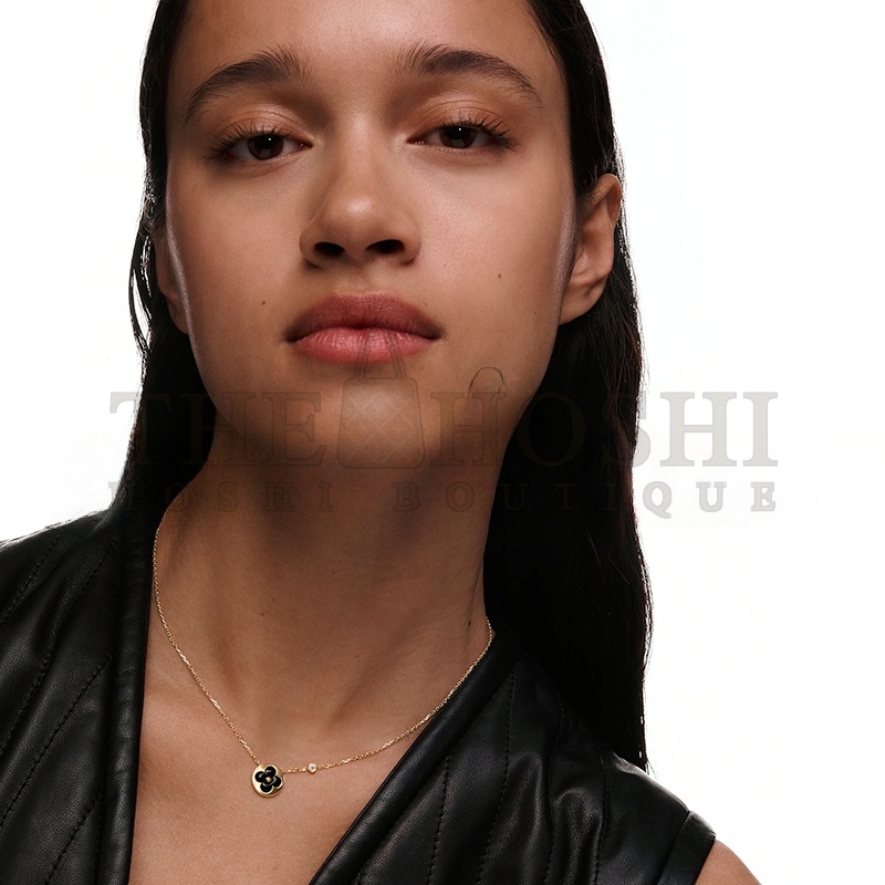 L0vis Vvtt0n COLOR BLOSSOM BB SUN PENDANT, YELLOWGOLD, ONYX AND D1am0nd Q03790 Master Quality