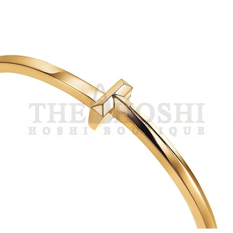T*f*ny T1 NARROW HINGED BANGLE IN YELLOW GOLD 67794257 Master Quality