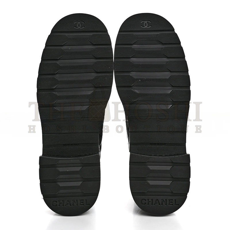 Ch**el SHINY CALFSKIN QUILTED LACE UP COMBAT BOOTS G36424 Master Quality